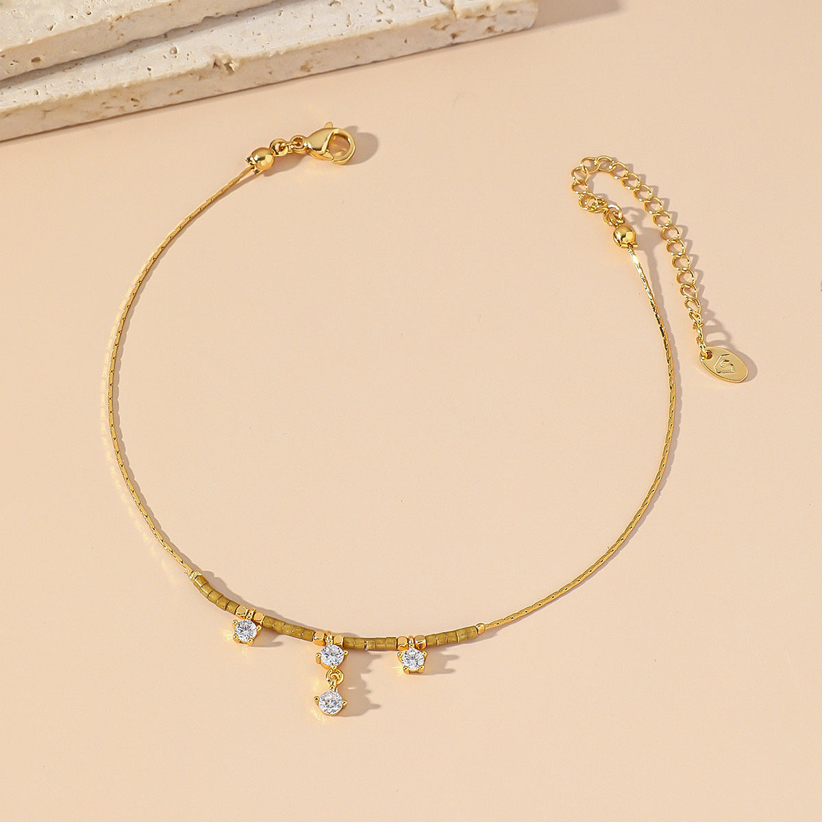 Minimalist Adjustable Gold Bracelet – Unisex Fashion Jewelry