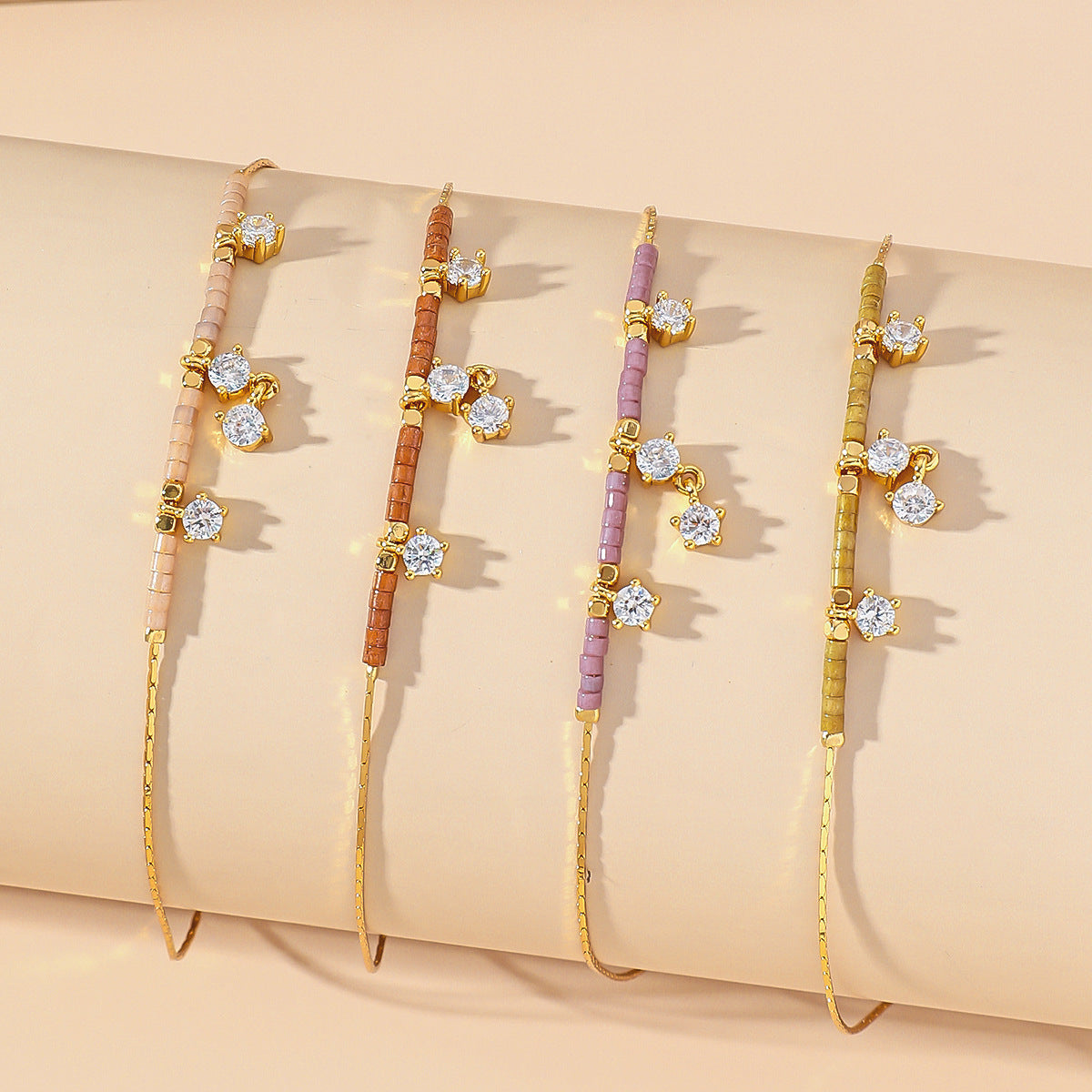 Minimalist Adjustable Gold Bracelet – Unisex Fashion Jewelry